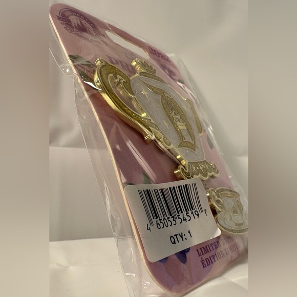 Disneyland Teapot and Teacup Princess Tea Party Gold and White Pin Set NWT - Picture 5 of 5